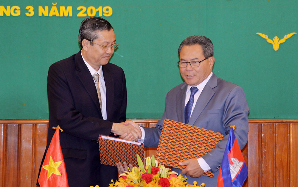 An Giang và Kandal tăng cường hợp tác, phát triển bền vững