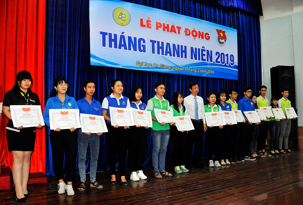 Phát động, ra quân Tháng Thanh niên 2019