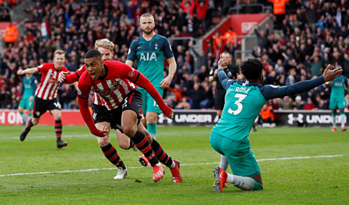 Tottenham thua trận, còn hơn Man Utd ba điểm