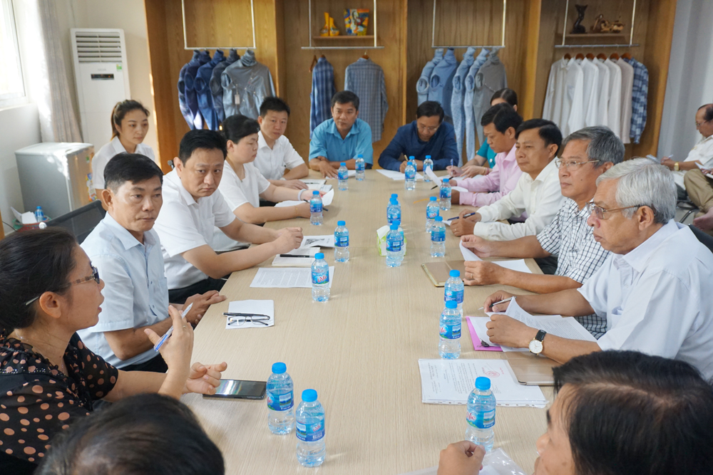 Giải quyết vụ đình công tại Công ty TNHH May mặc Lu An