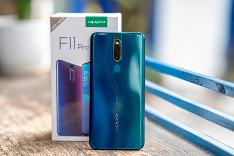 Cận cảnh Oppo F11 Pro dùng màn hình 'toàn cảnh'