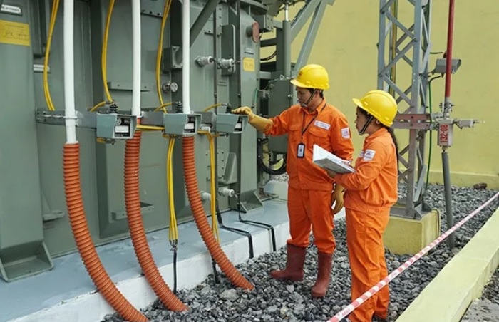 Chung quanh vấn đề tăng giá điện
