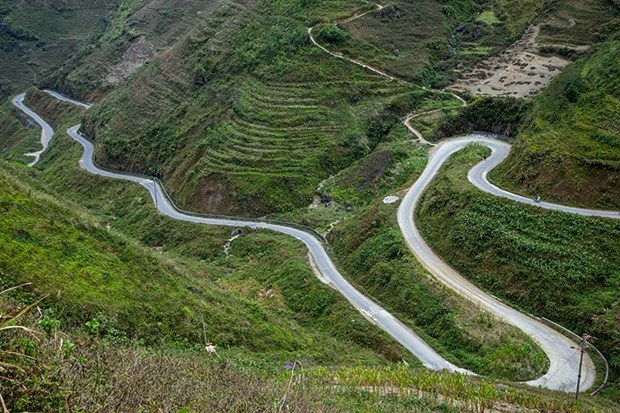 Tu Sản - Hẻm vực kỳ vĩ nhất Đông Nam Á với đàn khỉ mốc đặc biệt