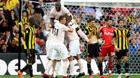 MU - Watford: Quà mừng tân hôn?