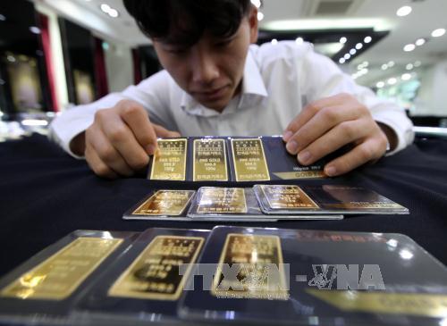 Giá vàng thế giới leo lên mức cao nhất trong hơn một tuần