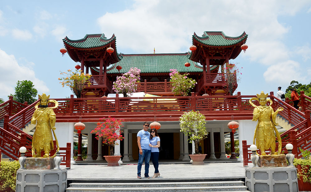Khám phá chùa Lầu