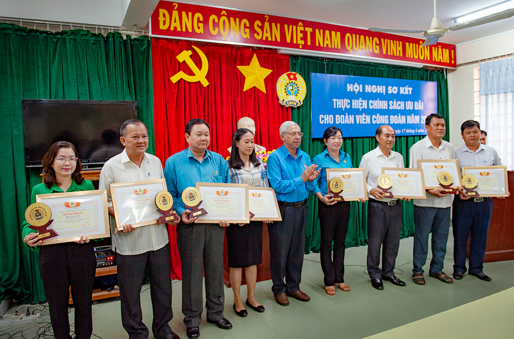 Sơ kết công tác phối hợp thực hiện chính sách ưu đãi cho đoàn viên công đoàn năm 2018