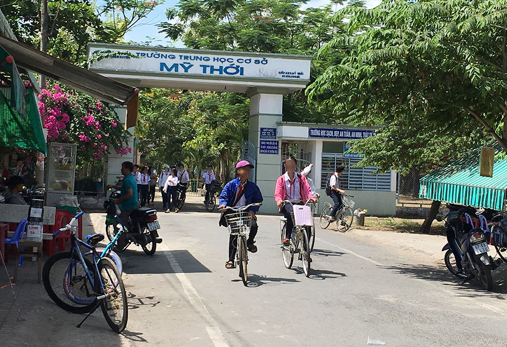 Xử lý kỷ luật 7 học sinh đánh bạn tại Trường THCS Mỹ Thới