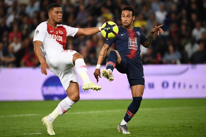 PSG đăng quang Ligue 1 và đón nhận niềm vui kép