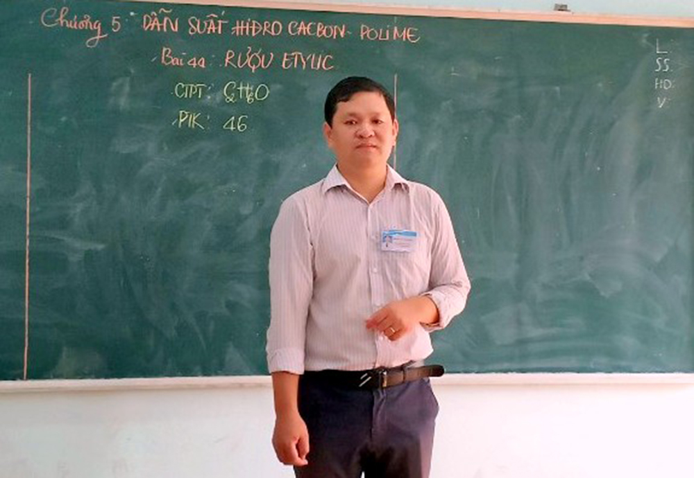 Nhà giáo tận tâm với nghề Nhà giáo tận tâm với nghề