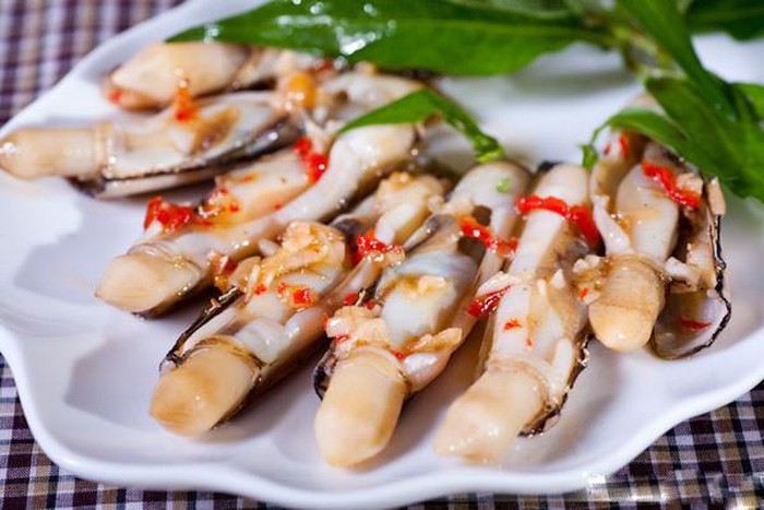 Các món ngon dân dã nhất định phải thử khi đến Hạ Long