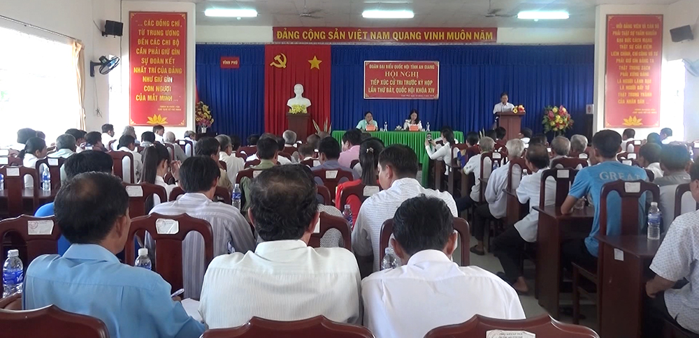 Bí thư Tỉnh ủy Võ Thị Ánh Xuân tiếp xúc cử tri trước kỳ họp lần 7, Quốc hội khóa XIV Bí thư Tỉnh ủy Võ Thị Ánh Xuân tiếp xúc cử tri trước kỳ họp lần 7, Quốc hội khóa XIV