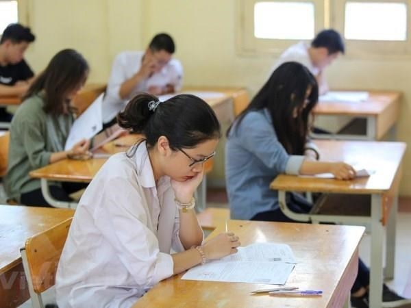 Khởi tố 3 giáo viên chấm thi trong vụ gian lận điểm tại Hòa Bình