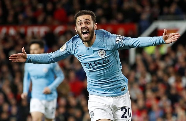 ‘Phá sập’ Old Trafford, Man City tiến bước dài tới ngôi vô địch