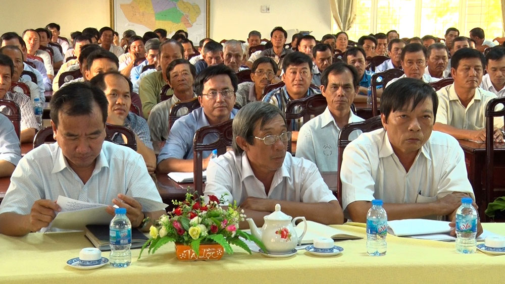 100 nông dân giỏi Phú Tân đối thoại với lãnh đạo tỉnh, huyện