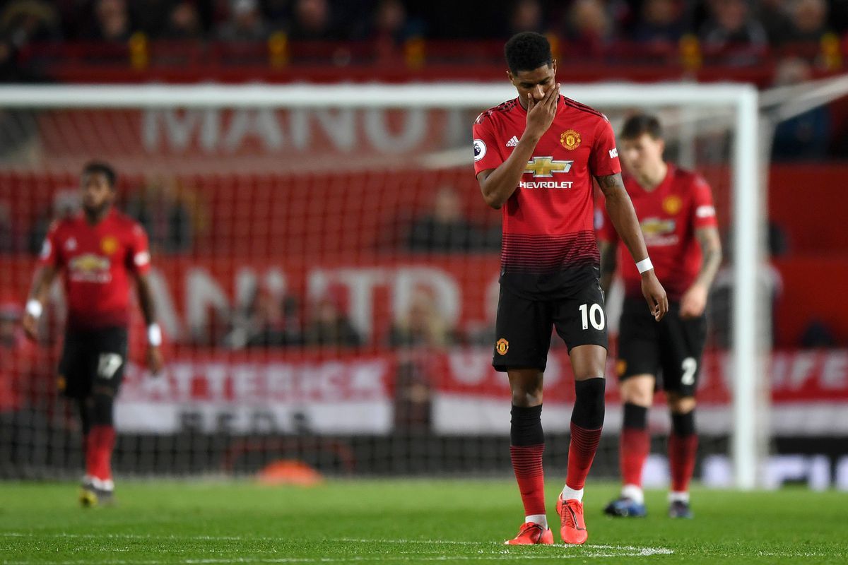MU lại hỗn loạn với Pogba, Solskjaer căng rồi