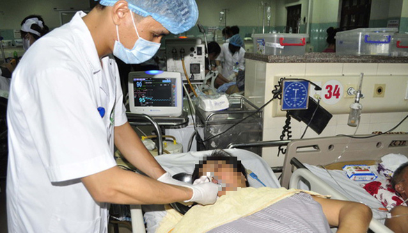 Đột quỵ não trong ngày nắng nóng, người bên cạnh giúp được gì?