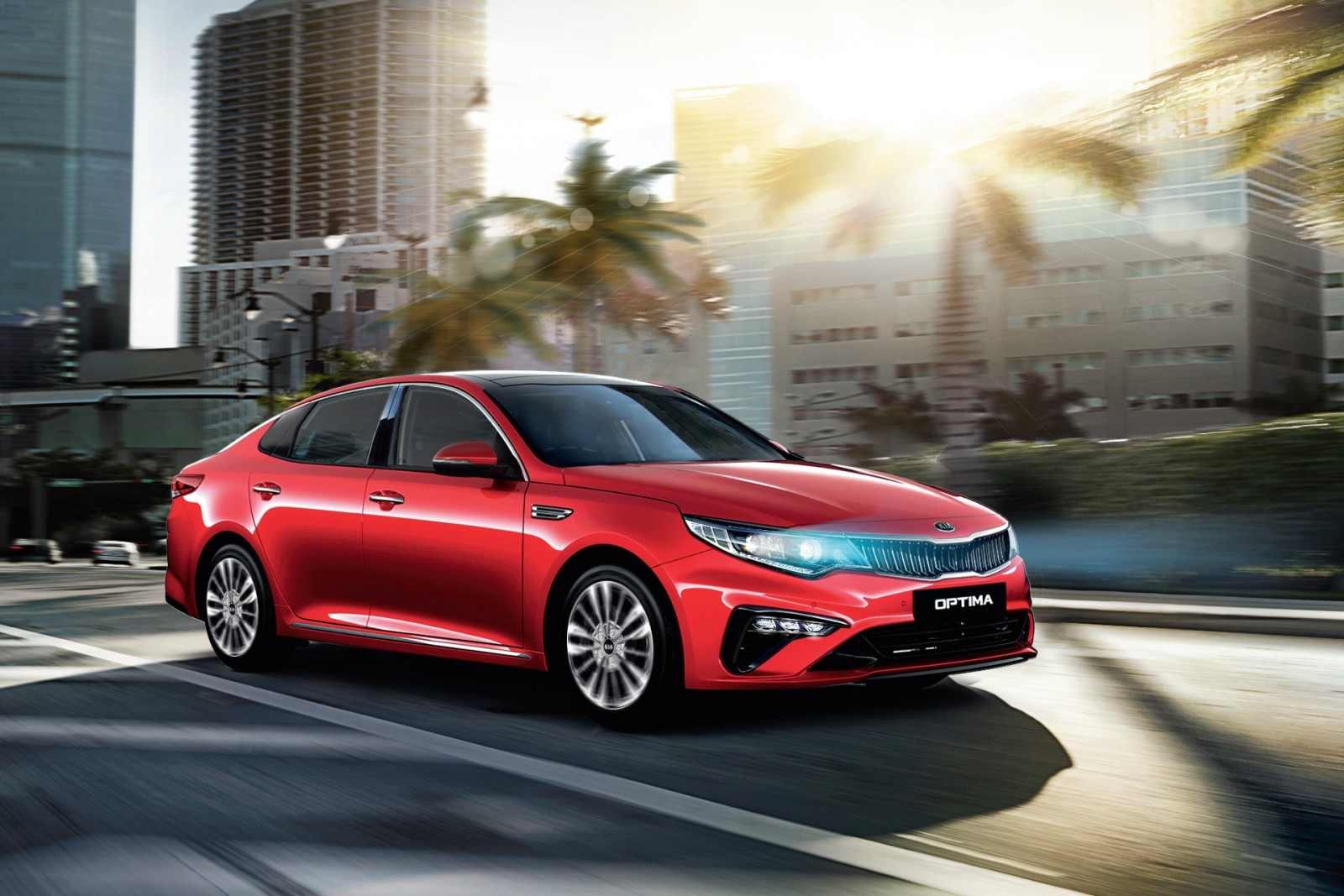 Kia Optima mới đã có tại Việt Nam với 2 phiên bản khác biệt