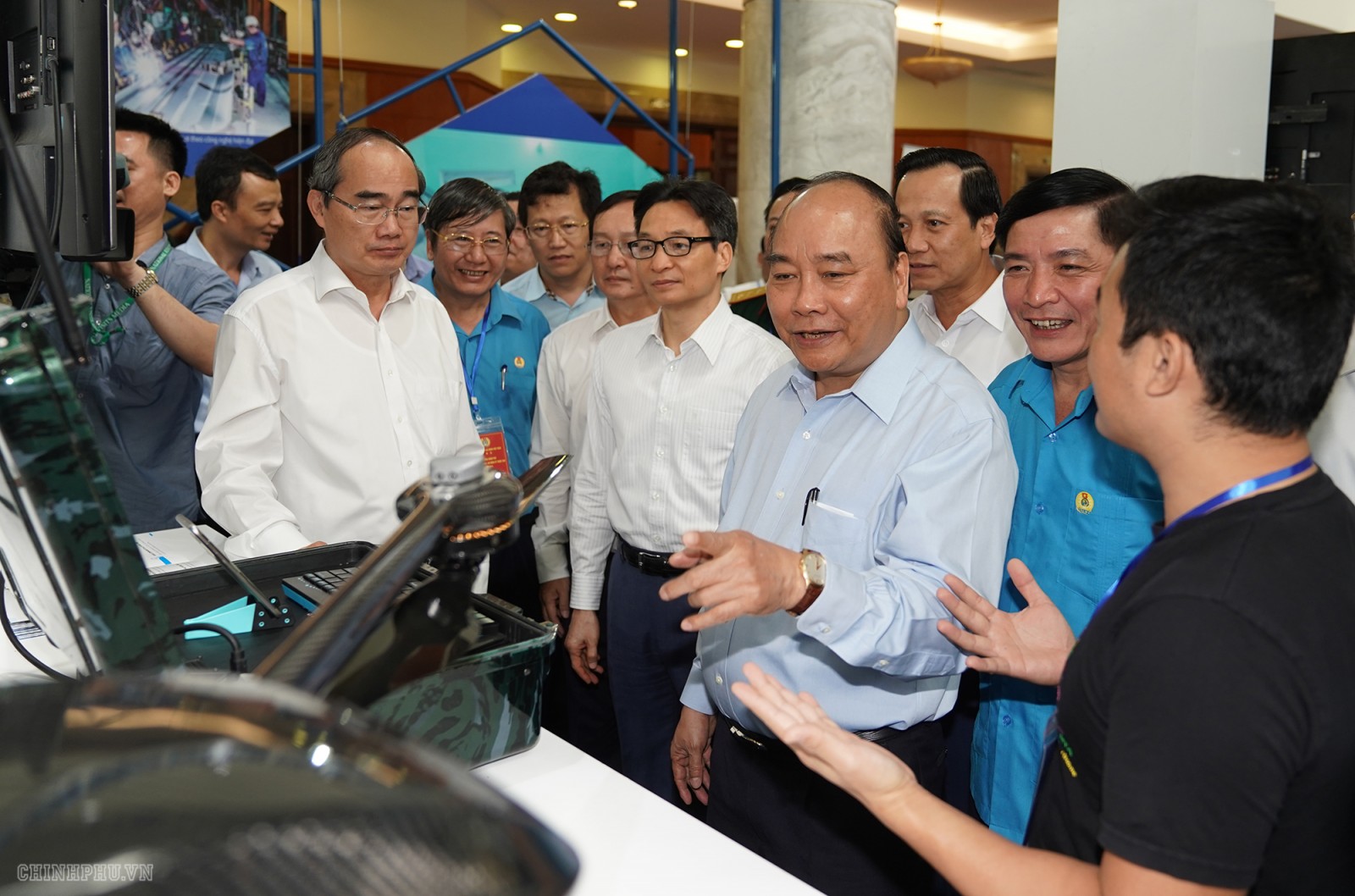 Thủ tướng muốn nghe ‘tiếng nói từ trái tim, khối óc’ của công nhân kỹ thuật cao
