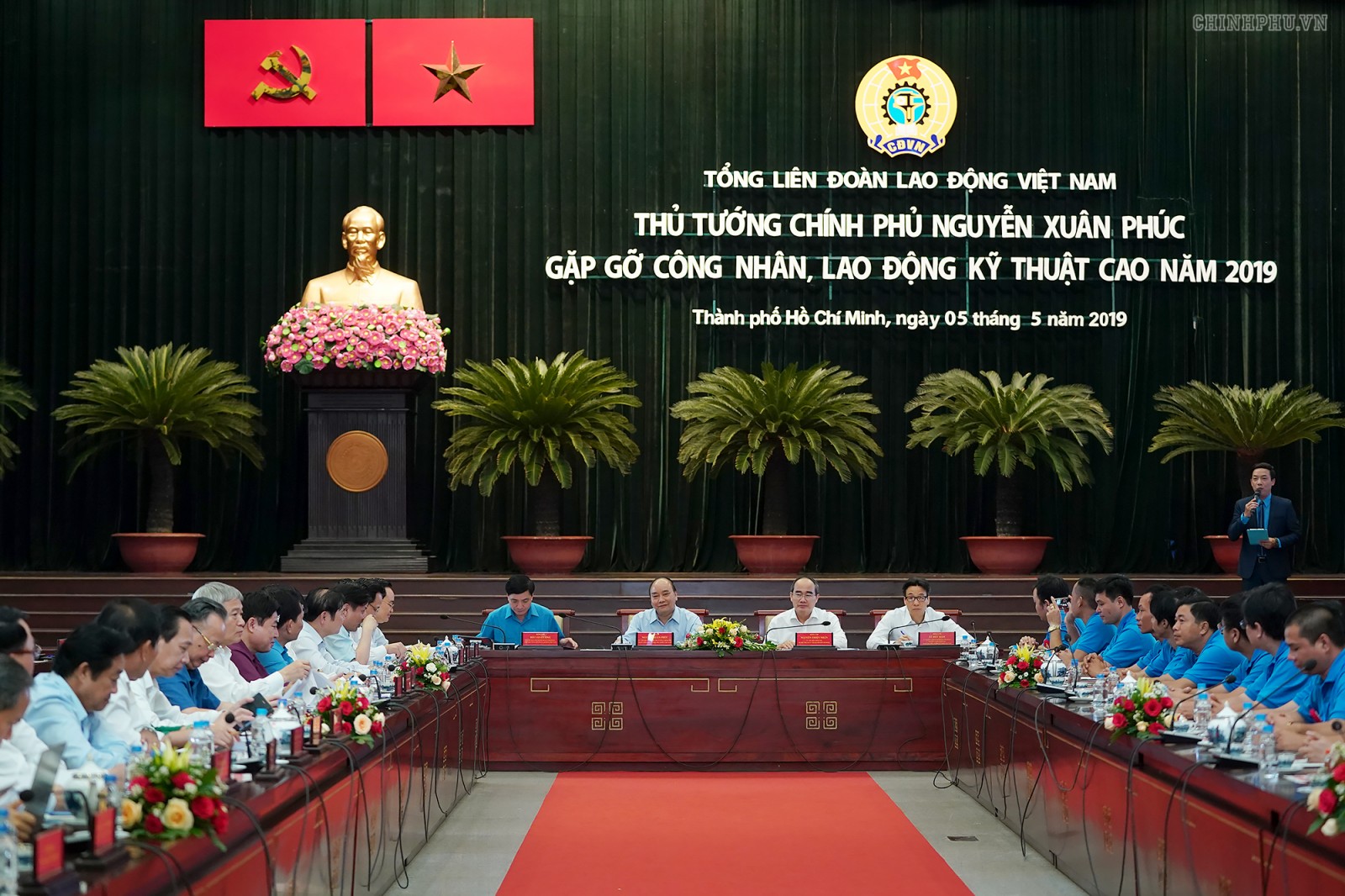 Thủ tướng muốn nghe ‘tiếng nói từ trái tim, khối óc’ của công nhân kỹ thuật cao