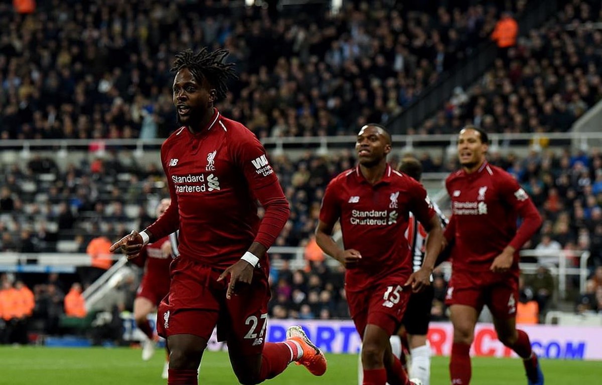 Liverpool tái chiếm ngôi đầu sau màn rượt đuổi tỷ số kịch tính