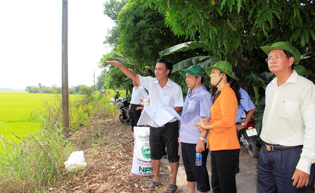 Kiểm tra tuyến mốc biên giải phóng mặt bằng tuyến tránh TP. Long Xuyên