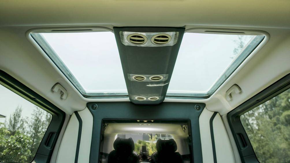 Peugeot Traveller ra mắt thị trường Việt Nam, giá từ 1,7 tỷ đồng
