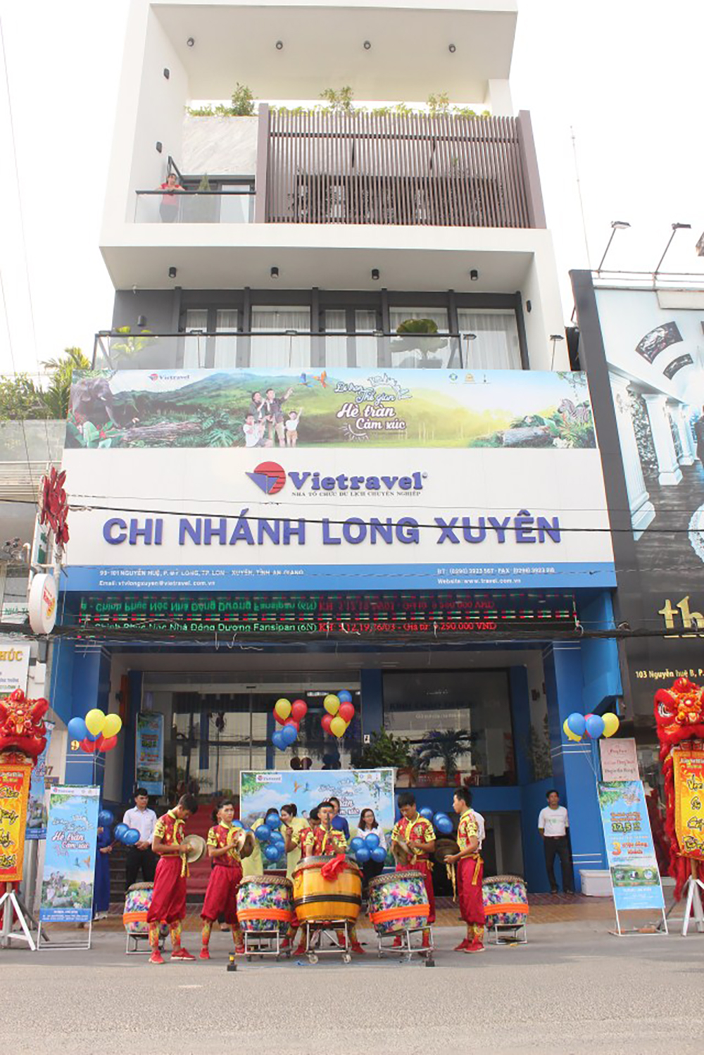 VIETRAVEL KHUYẾN MẠI HÈ 2019: Nhiều ưu đãi hấp dẫn, ngập tràn cảm xúc VIETRAVEL KHUYẾN MẠI HÈ 2019: Nhiều ưu đãi hấp dẫn, ngập tràn cảm xúc