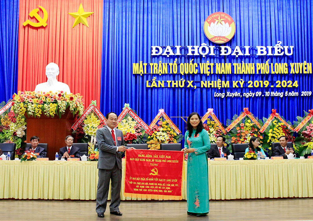 62 ủy viên tham gia Ban Chấp hành UBMTTQ Việt Nam TP. Long Xuyên, nhiệm kỳ 2019-2024