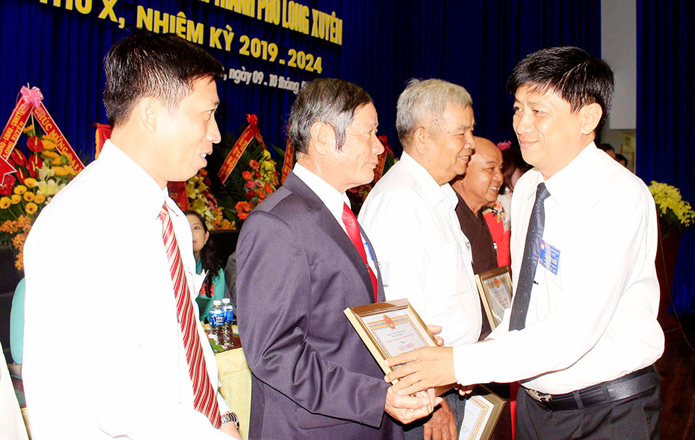 62 ủy viên tham gia Ban Chấp hành UBMTTQ Việt Nam TP. Long Xuyên, nhiệm kỳ 2019-2024