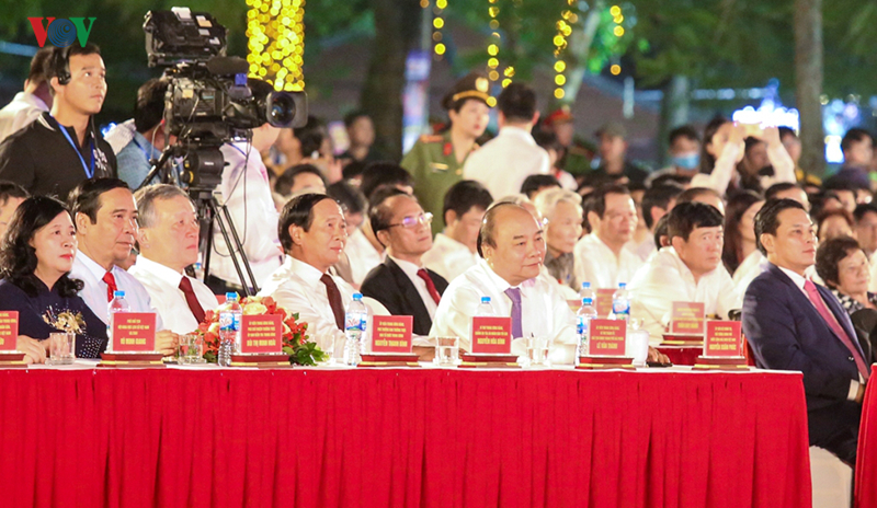 Thủ tướng dự khai mạc Lễ hội Hoa phượng đỏ - Hải Phòng 2019