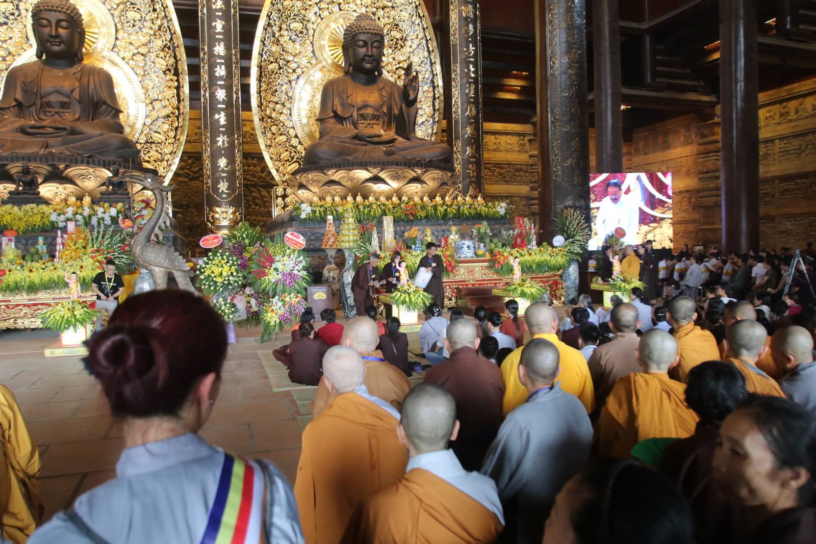 Nghi lễ tắm Phật Đại lễ Phật đản Vesak 2019