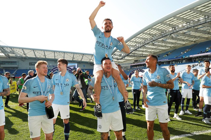 Man City và Liverpool tạo nên chuẩn mực mới cho cuộc đua vô địch