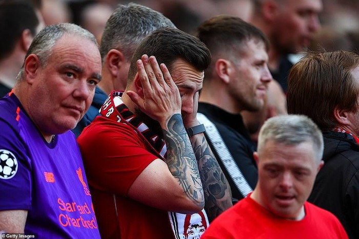 Man City vô địch, số phận quá nghiệt ngã với Liverpool