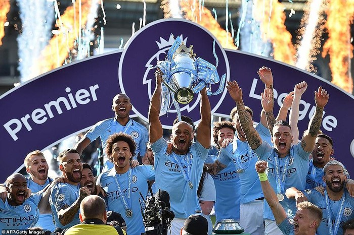Man City vô địch, số phận quá nghiệt ngã với Liverpool