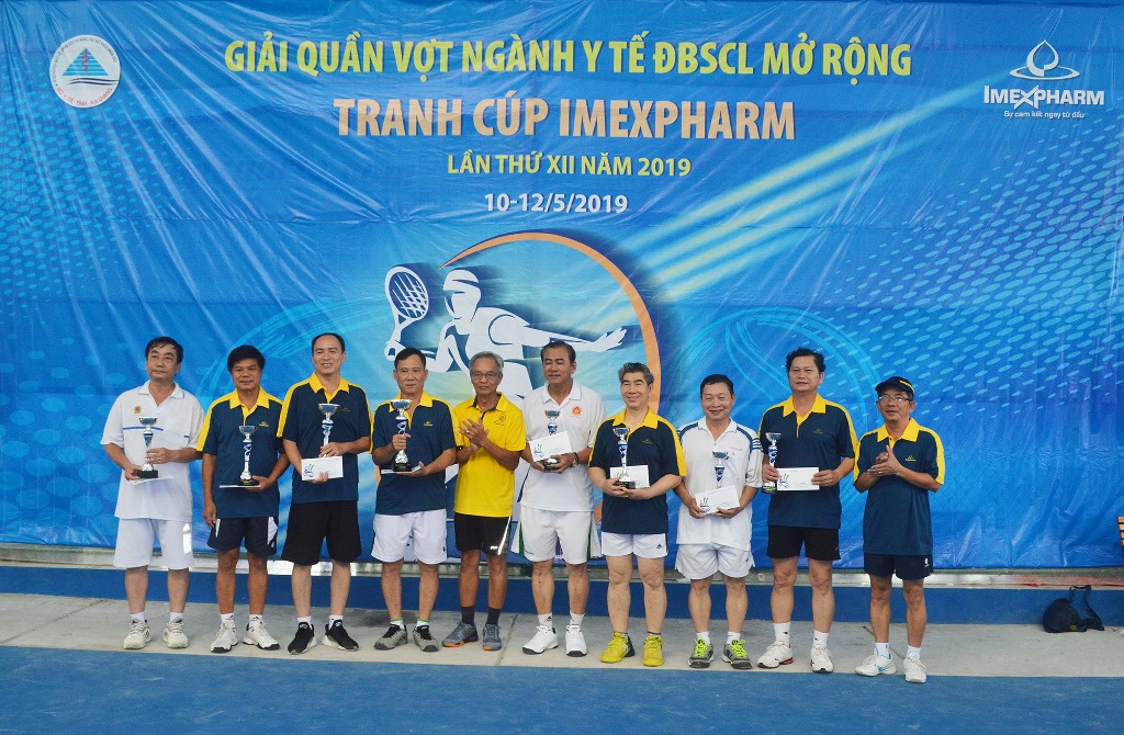 Sôi nổi giải đấu quần vợt