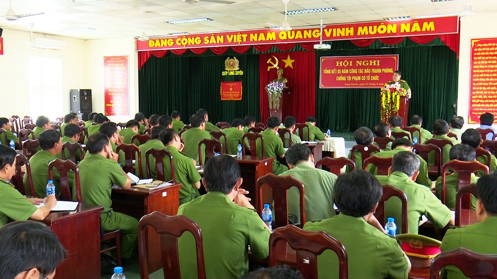 Thực trạng và giải pháp cảm hóa, giáo dục thanh niên thời hội nhập - Kỳ 1: Thực trạng thanh niên trước cơn lốc thời hội nhập