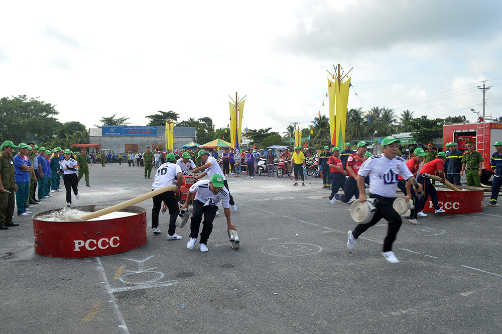 Công ty TNHH MTV Xăng dầu An Giang đoạt hạng nhất Hội thao PCCC huyện Tịnh Biên năm 2019 Công ty TNHH MTV Xăng dầu An Giang đoạt hạng nhất Hội thao PCCC huyện Tịnh Biên năm 2019