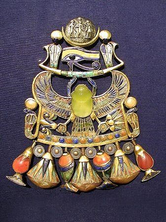 Giải mã bí ẩn vòng cổ 29 triệu năm của Pharaoh Tutankhamun
