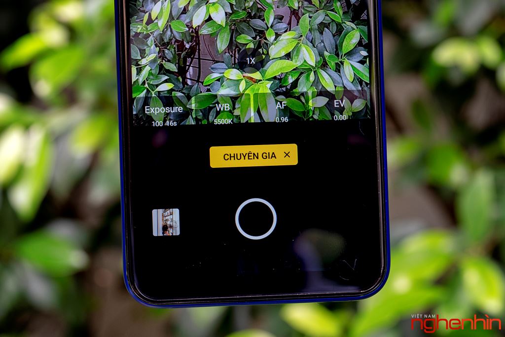Mở hộp Realme C2 mặt lưng vân kim cương có giá dưới 3 triệu đồng