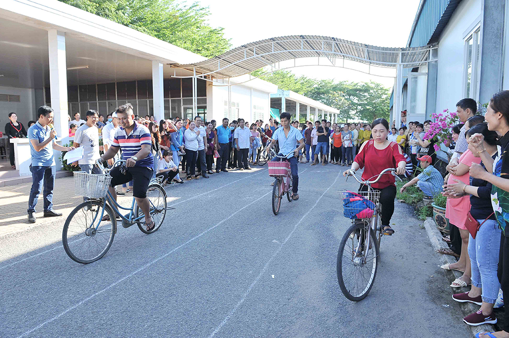 300 công nhân Công ty Cổ phần Xuất nhập khẩu thủy sản An Mỹ được khám bệnh, tư vấn và cấp thuốc miễn phí 300 công nhân Công ty Cổ phần Xuất nhập khẩu thủy sản An Mỹ được khám bệnh, tư vấn và cấp thuốc miễn phí