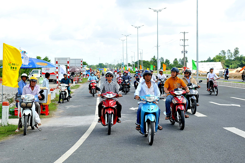Khánh thành và thông xe cầu Vàm Cống Khánh thành và thông xe cầu Vàm Cống