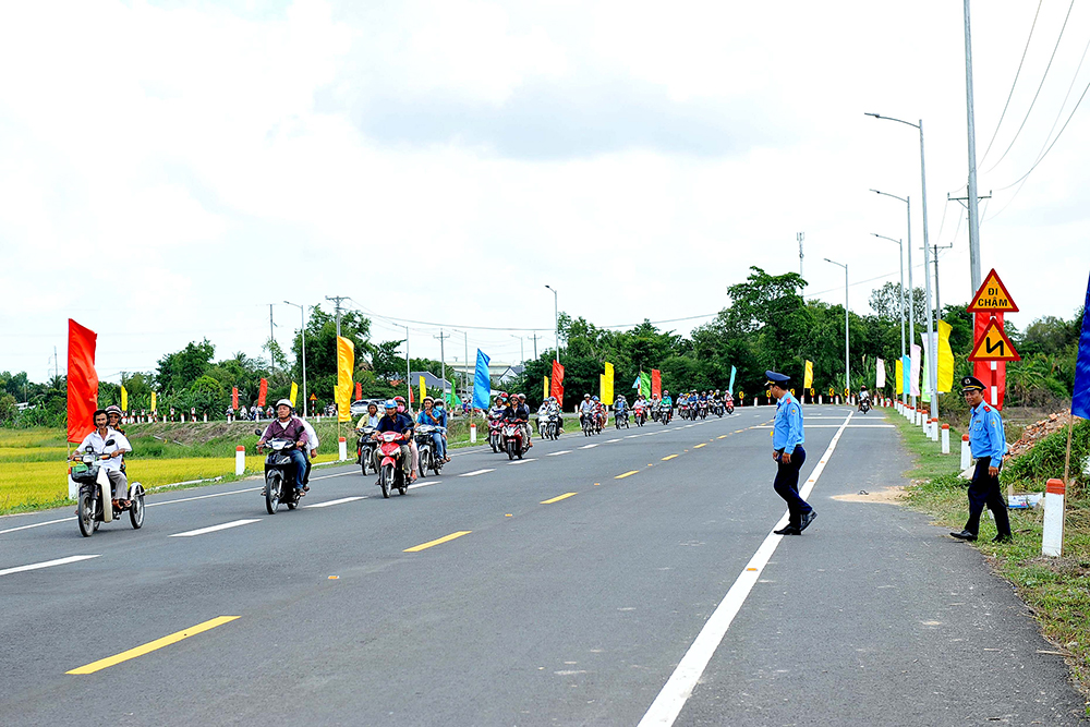 Khánh thành và thông xe cầu Vàm Cống Khánh thành và thông xe cầu Vàm Cống