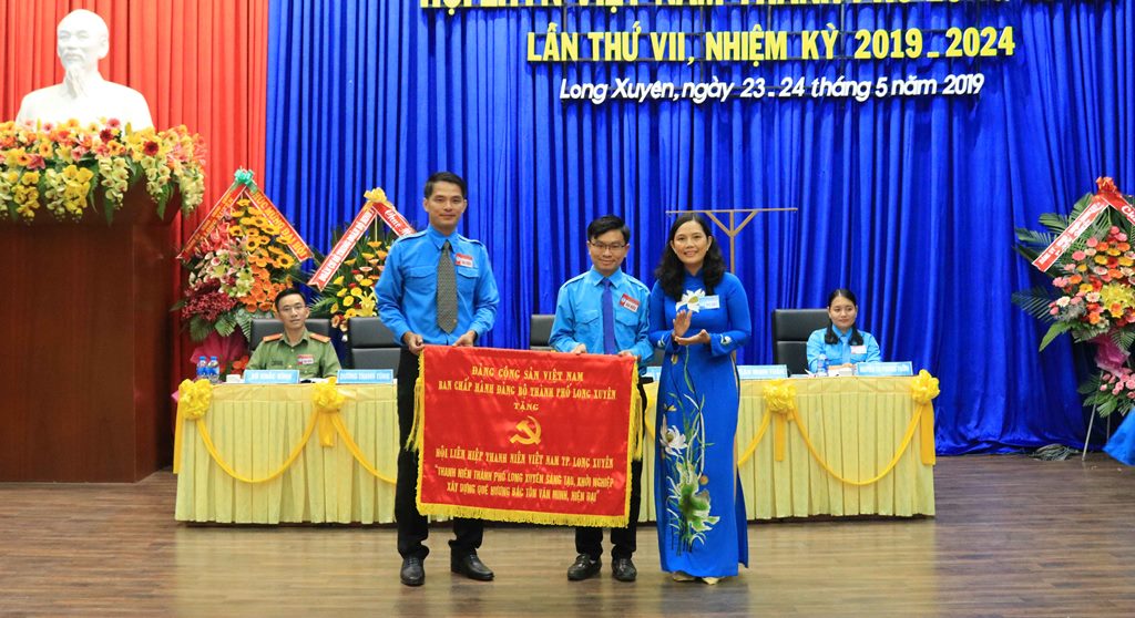 “Thanh niên TP. Long Xuyên sáng tạo, khởi nghiệp xây dựng quê hương Bác Tôn văn minh, hiện đại”