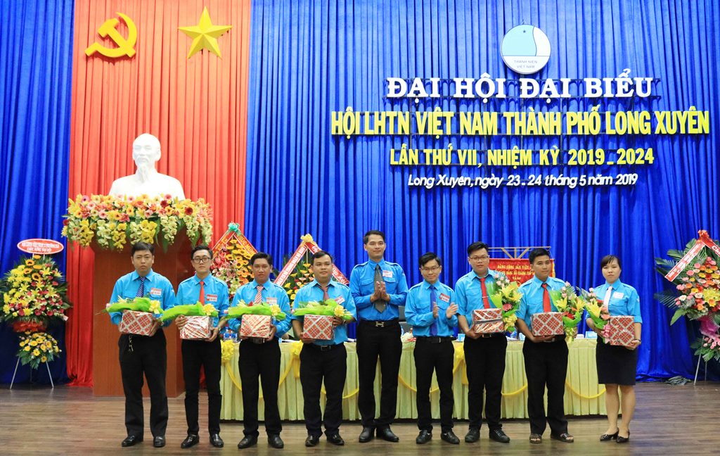 “Thanh niên TP. Long Xuyên sáng tạo, khởi nghiệp xây dựng quê hương Bác Tôn văn minh, hiện đại”