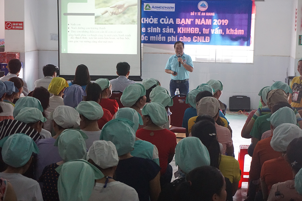 300 công nhân tham gia mô hình “Sức khỏe của bạn” và khám bệnh miễn phí 300 công nhân tham gia mô hình “Sức khỏe của bạn” và khám bệnh miễn phí