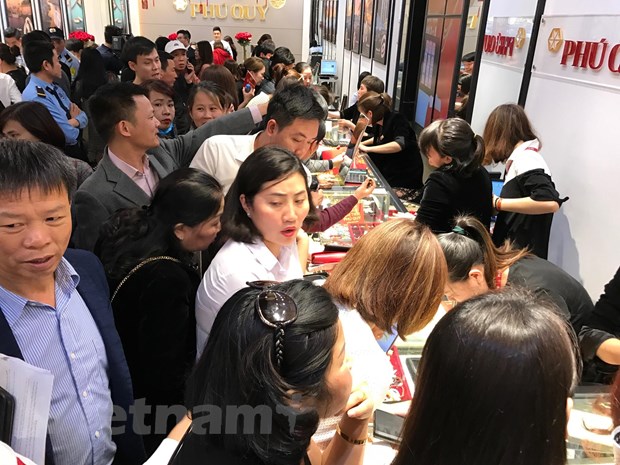 Giá USD giảm, thương hiệu vàng Rồng Thăng Long cũng đi xuống