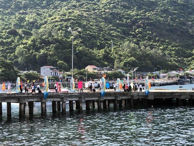 Hết tháng 5, khách quốc tế đến Việt Nam đạt gần 7,3 triệu lượt