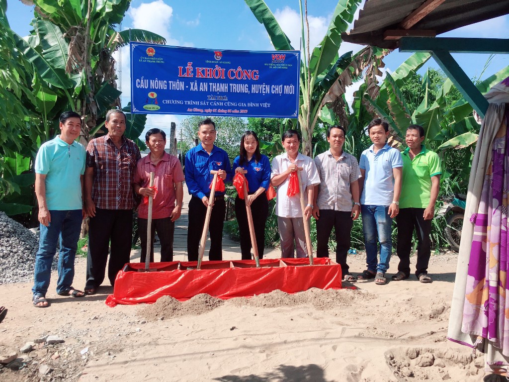 Chợ Mới ra quân Sinh hoạt hè, Chiến dịch “Hè tình nguyện” và Tháng hành động vì trẻ em