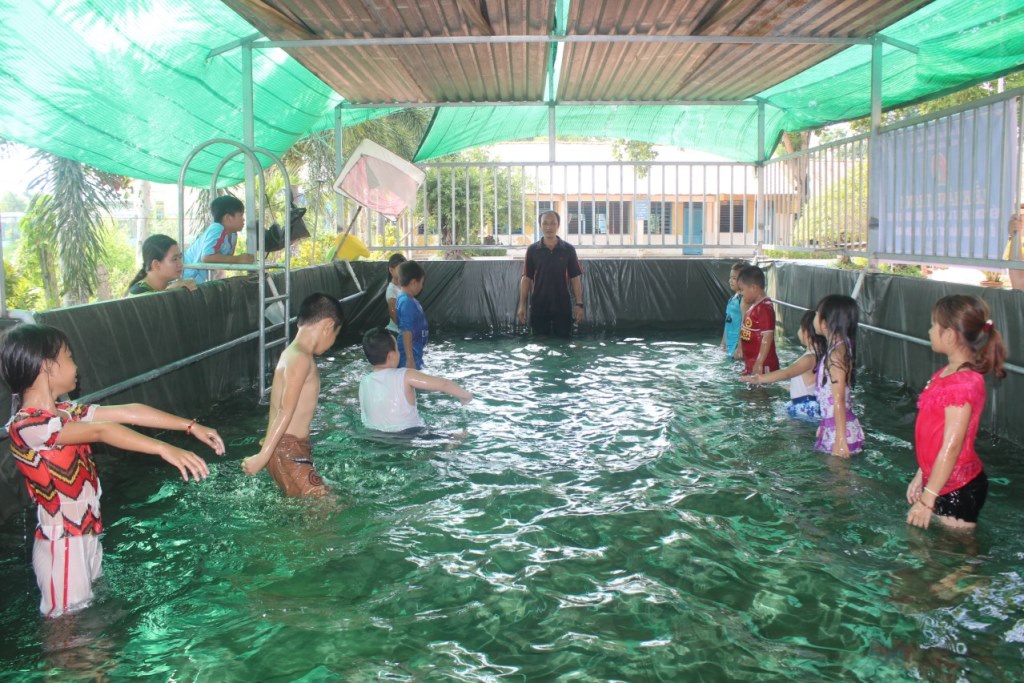 Chợ Mới ra quân Sinh hoạt hè, Chiến dịch “Hè tình nguyện” và Tháng hành động vì trẻ em
